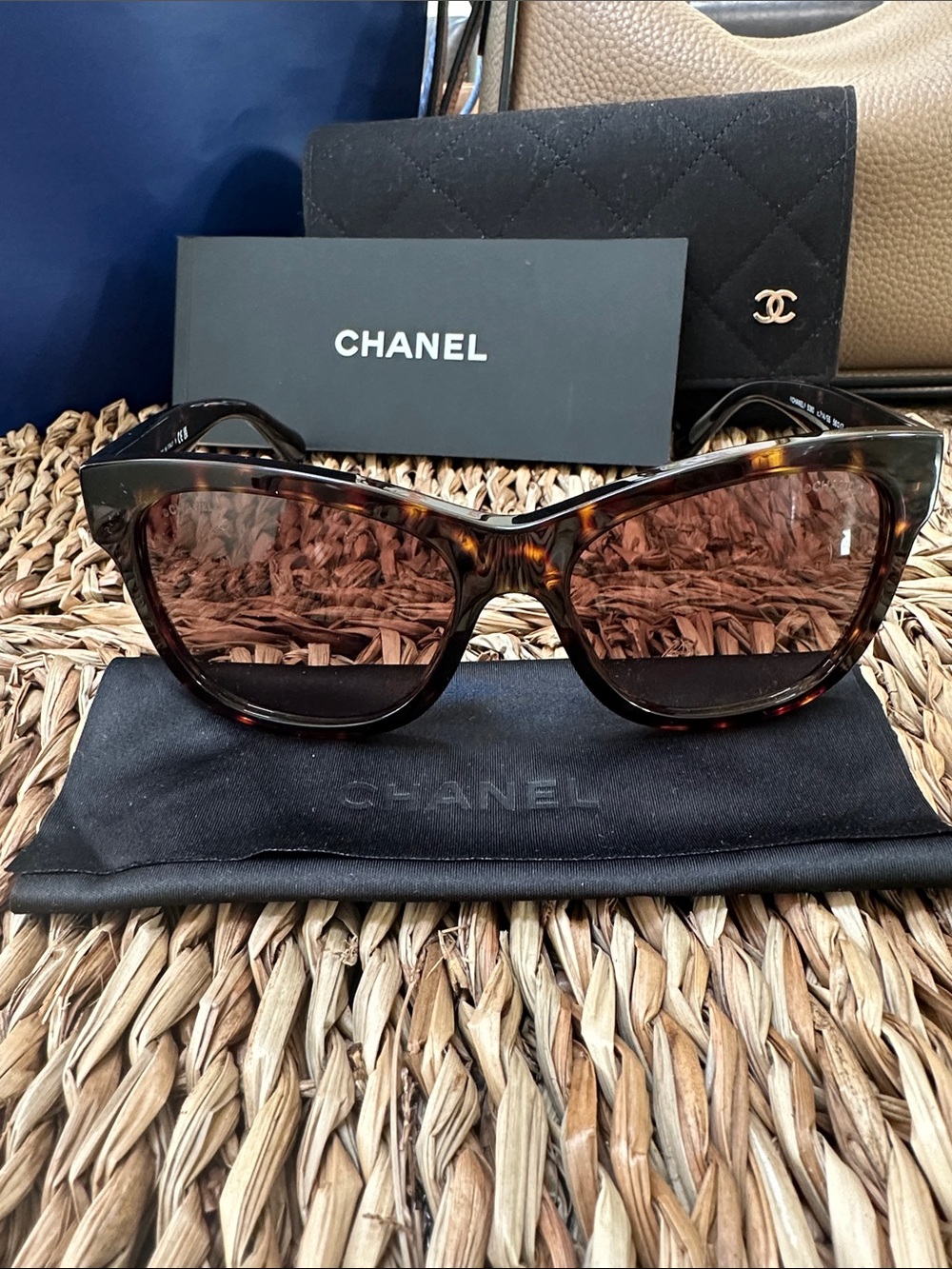 CHANEL Tortoiseshell Cat-Eye Sunglasses with Brown Lenses